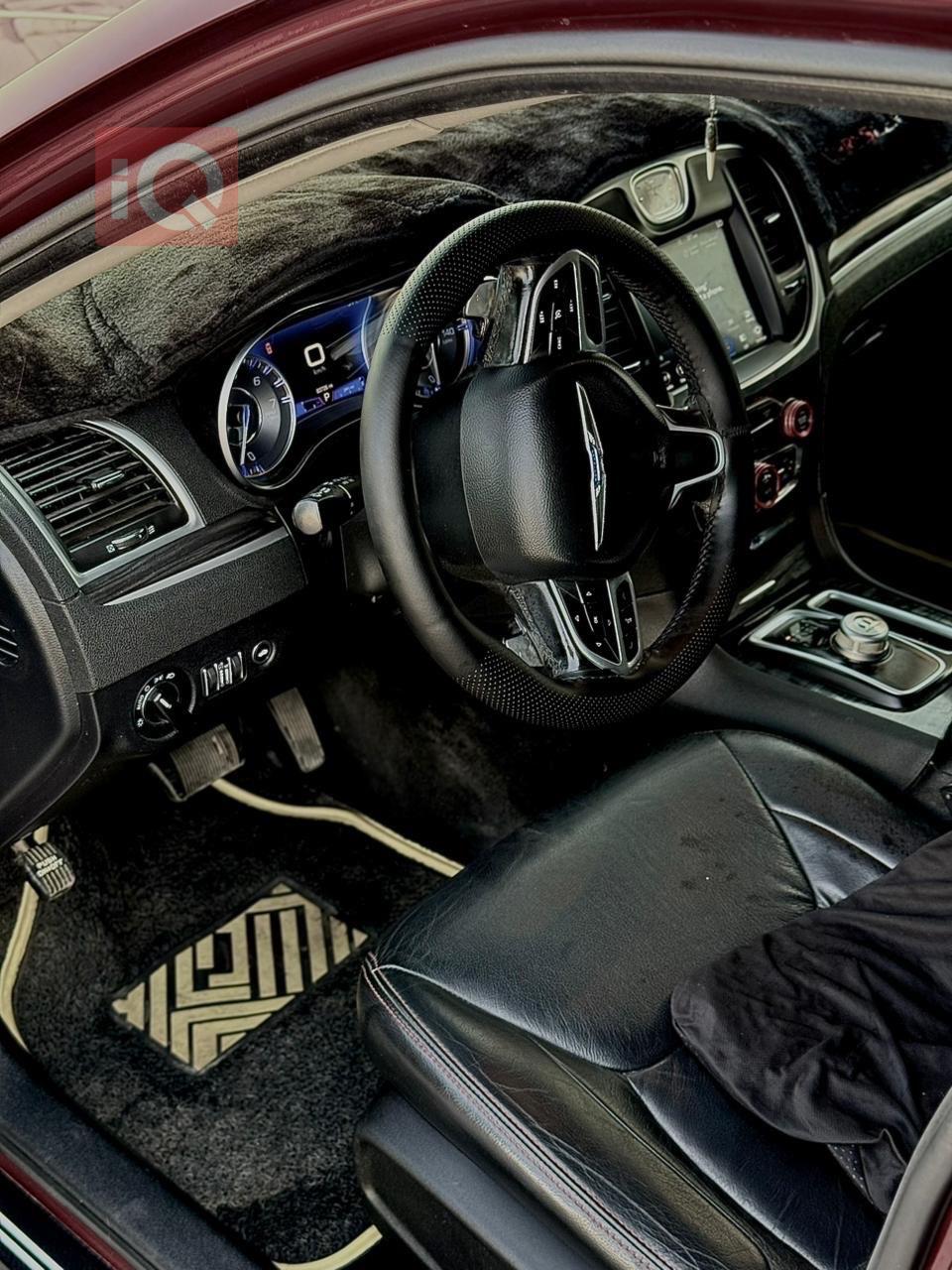 کرایسلەر 300